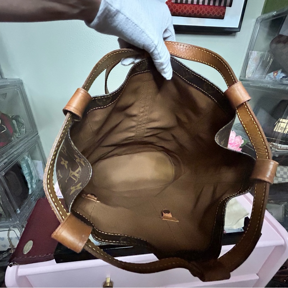 Louis Vuitton Randonnee GM Monogram Backpack - Picture 5 of 9